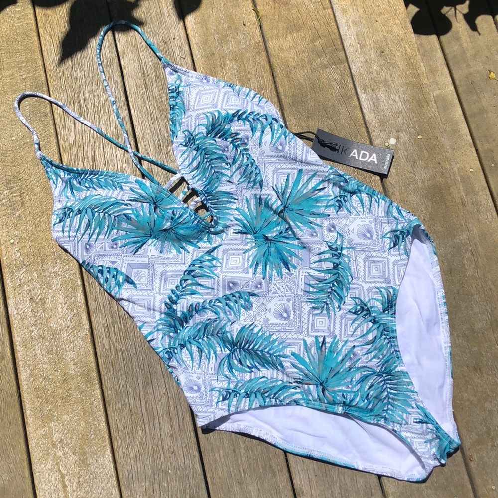 Tropical palm leaf one piece bathing suit🌿